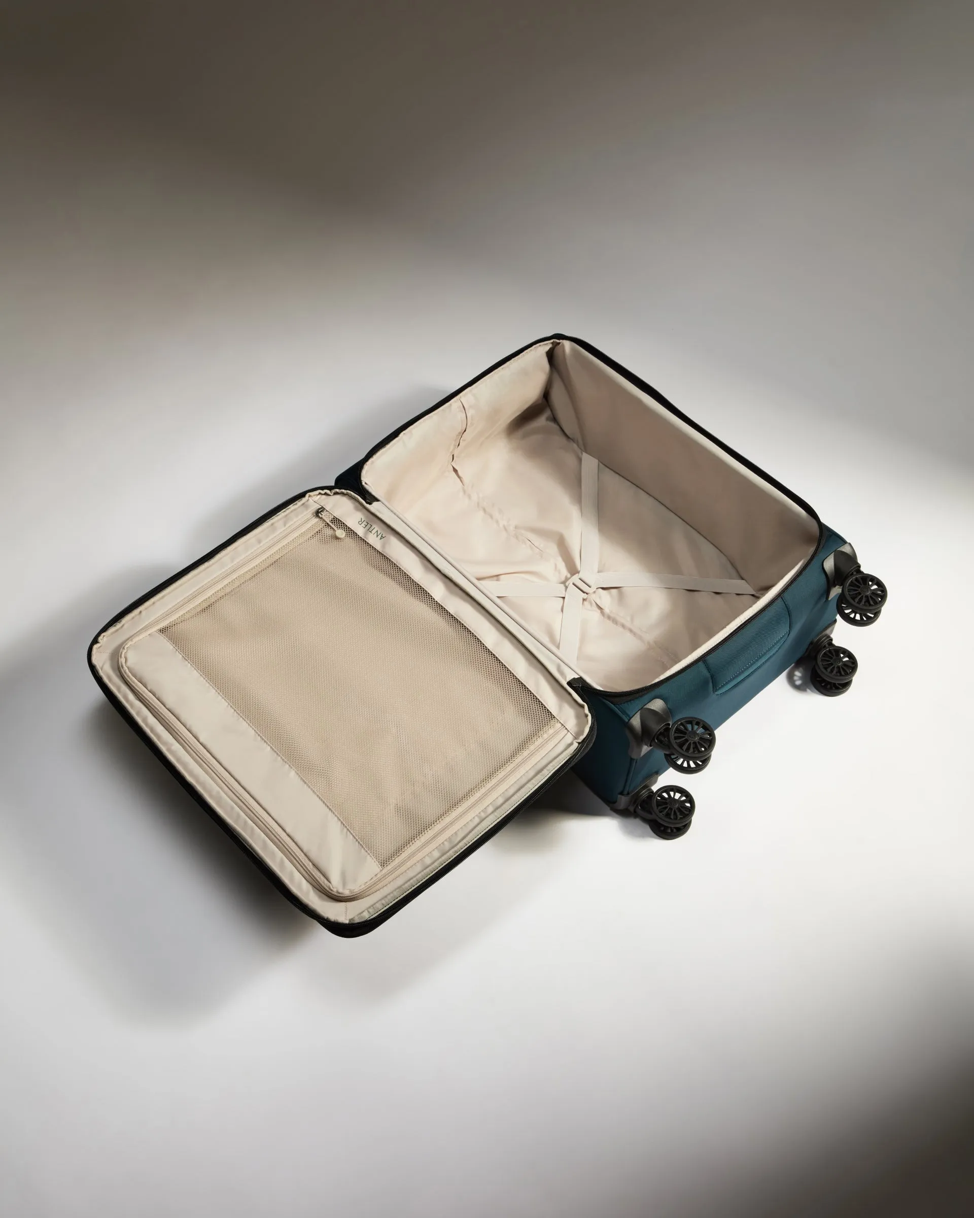 Lightest Suitcase Set in Indigo - Soft Stripe