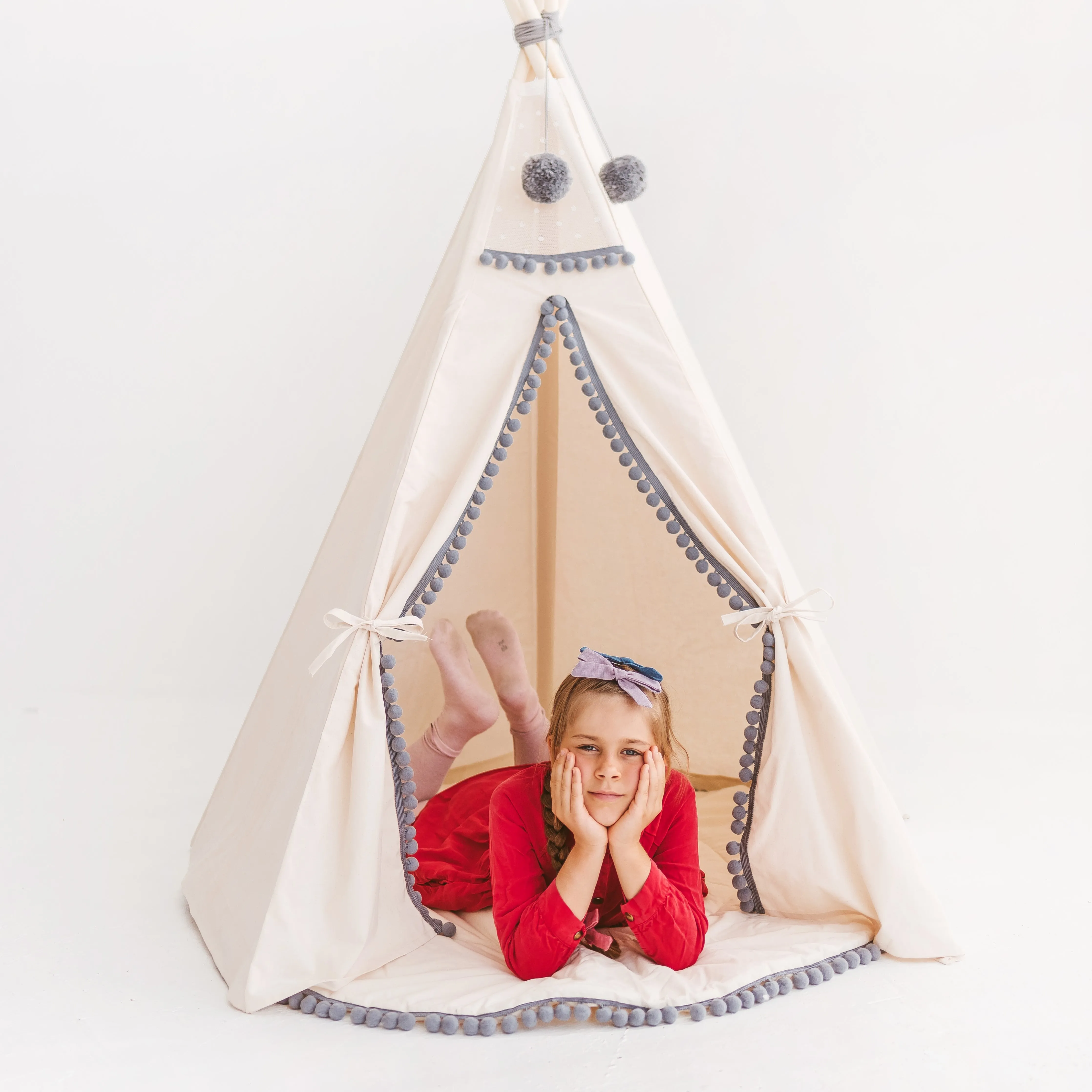 Minicamp Kids Teepee In Off-White With Grey Pompoms