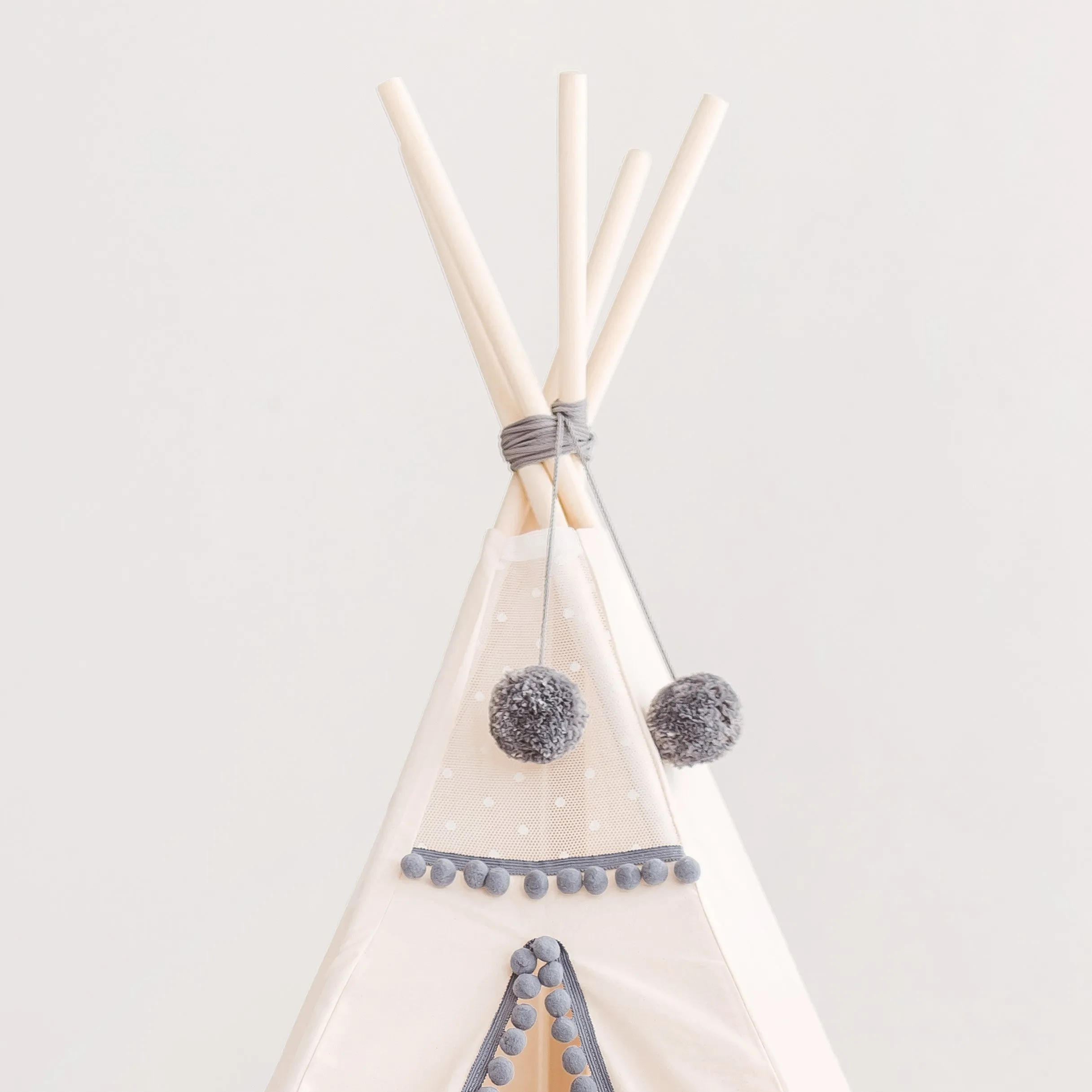 Minicamp Kids Teepee In Off-White With Grey Pompoms