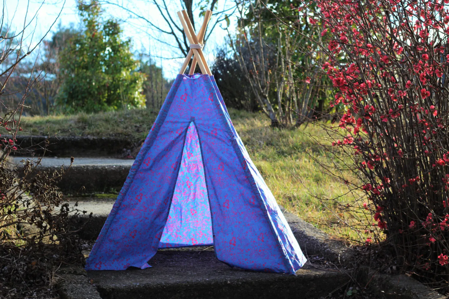 tipi / tepee / tipi / teepee Tent Animals .POLES NOT INCLUDED.