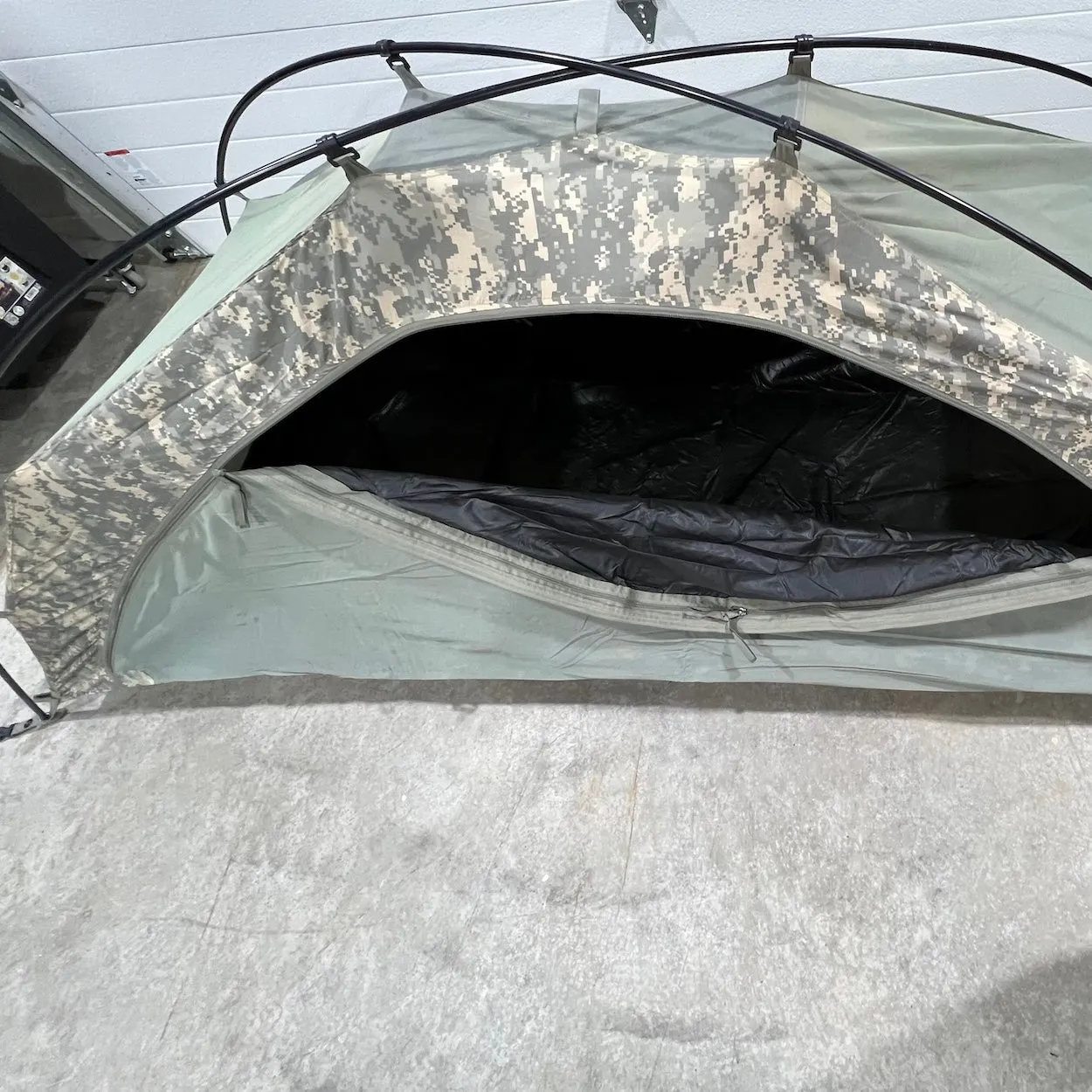 US Military Tent Combat Shelter System One-Person ACU Digital