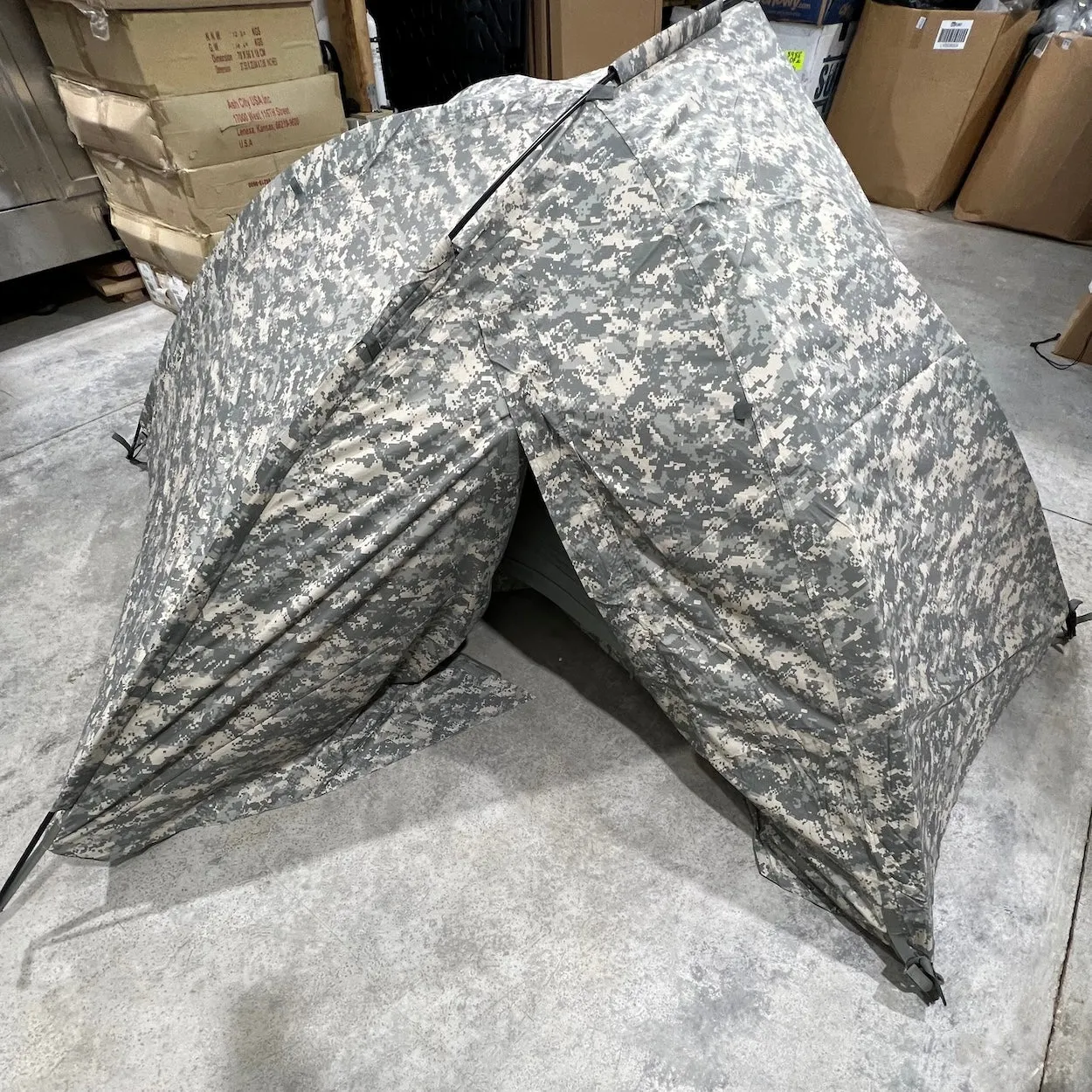 US Military Tent Combat Shelter System One-Person ACU Digital